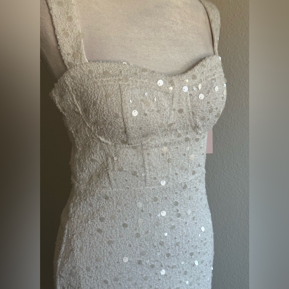 City Studio Juniors' Sequin Boucle Sleeveless Bodycon White Dress - Picture 8 of 8